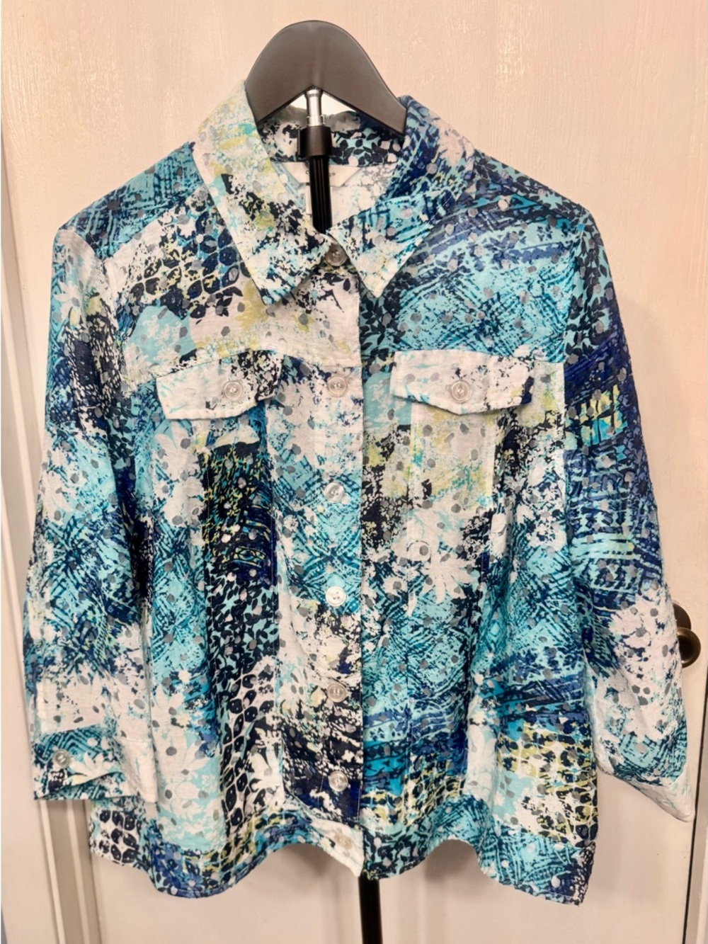 CJ Banks 1X Blue Teal Abstract Button Front Blouse Lightweight Career Top